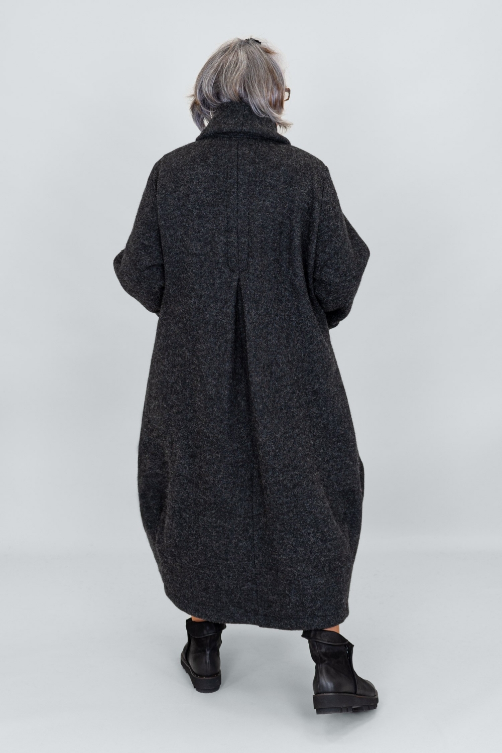 Sesara Mantel im Oversized Look aus 100% Wolle in anthrazit